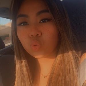 Meet your Posher, Madelyne